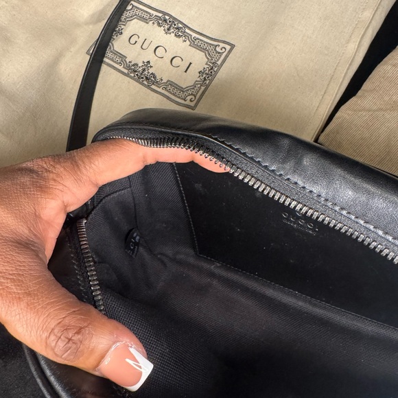 GG Marmont Small Shoulder Bag - Picture 8 of 15